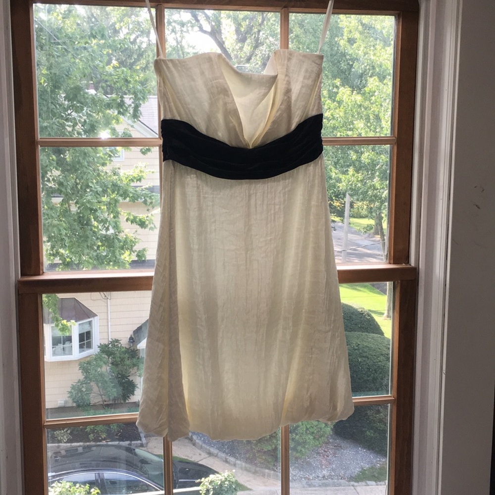WHBM strapless dress - Size 6